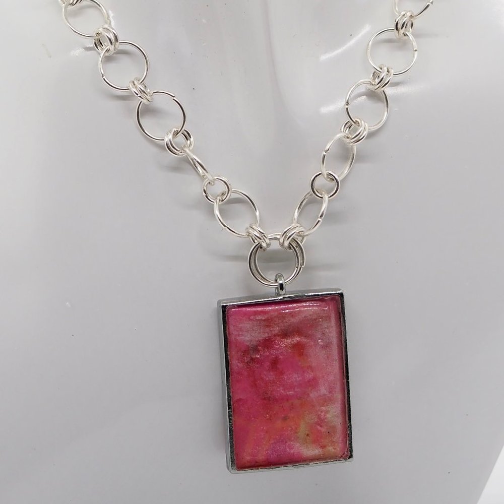 Pink Marbled Chainmaille Necklace
